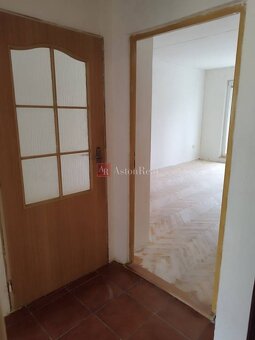 PREDAJ 2,5 izbový byt, balkón, výťah, Banská Bystrica, Mláde - 4