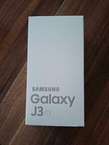 Samsung Galaxy J3 2016 - 4