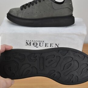 Alexander McQueen  č. 36-47 - 4