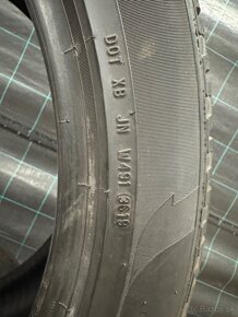 Zimne Pirelli SCORPION 325/35 R22 GLE GLS - 4