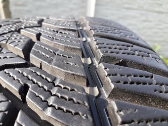 205/50 r17 zimne pneumatiky 2 kusy - 4