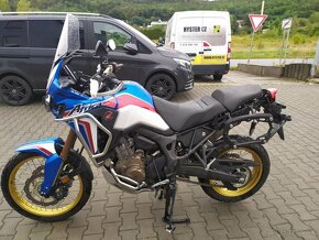 Honda CRF 1000A AFRICA TWIN - 4