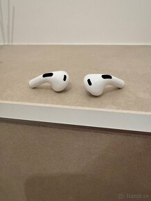 Apple AirPods 3 s MagSafe - 4