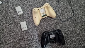 2x joypad na Xbox 360 + nabíjacie batérie + nabíjačka - 4