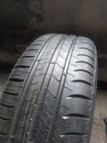 Pneumatika Michelin 205/60 R16 na disku  6 1/2 J16 ET 47 - 4