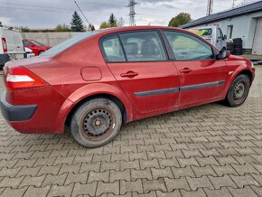 Predám Renault Megane sedan 1.6 benzín r.v.12/2004 - 4