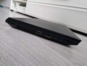 Lenovo IdeaPad B590 100 € - 4