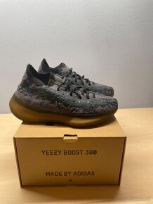 adidas yeezy 380 - 4