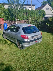 Peugeot 206 3 dverový 1.1 - 4