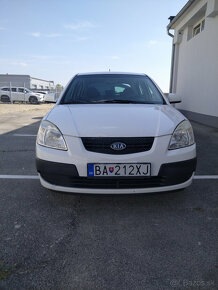 Kia RIO - 4