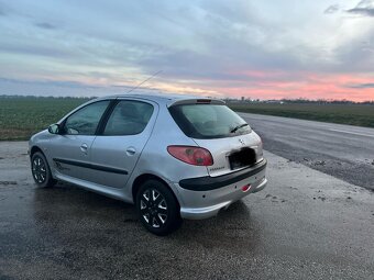 Peugeot 206 - 4