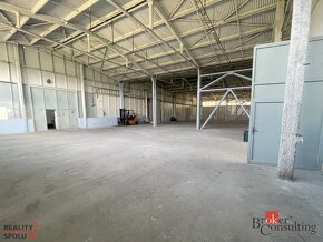 PRENÁJOM: Sklad, hala 861m2 + zázemie 220 m2, rampa - 4