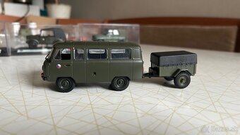 UAZ 452 ČSĽA 1:43 + vozík - 4