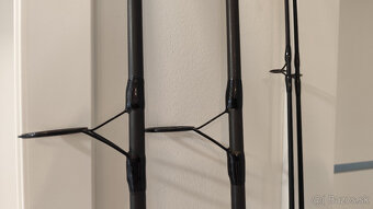 Sonik DominatorX 3,9m 3,5 lbs (2ks udice,pruty,dvojdielne) - 4