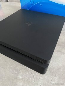 Playstation 4 SLIM 1TB + 3 ovládače + 6 hier - 4