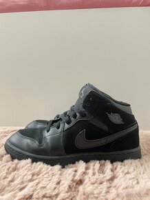 Air Jordan 1 Mid EU39 - 4