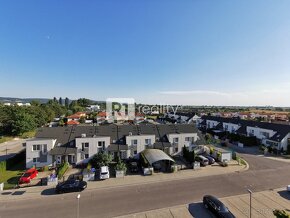 PONUKA LUXUSNÝCH RD NA LODENICI PIEŠŤANY 72024 - 4