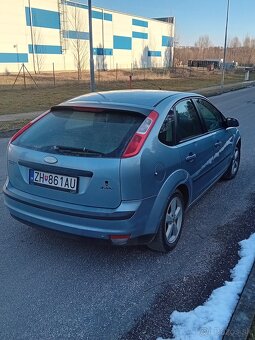 Ford focus 1,6i - 4