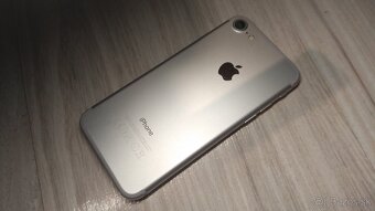 iPhone SE 2020 - 4