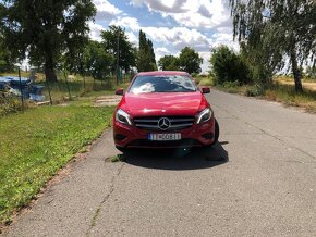 Mercedes Benz A180 2015 Urban Benzín Automat 90kW 1595cm3 - 4