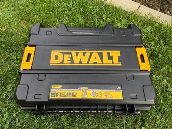 Skrutkovač Dewalt DCD795D2 2x2Ah - 4