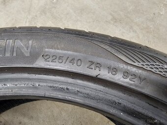 225/40 R18 - 4