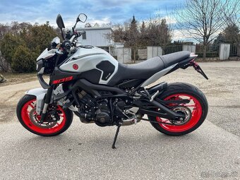 Yamaha MT 09 - 4