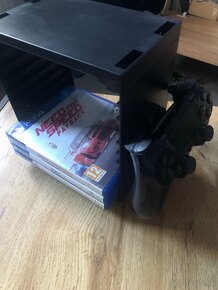 Playstation 4 500GB - 4