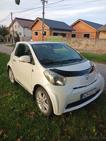 Toyota IQ - automat + lpg - 4