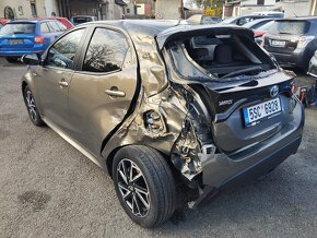 Toyota Yaris Hybrid , 1.5, Benzín, rv. 08/2021 - 4