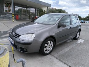 Volkswagen golf 5 1.6 - 4