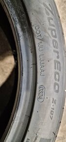 225 /45 R19 96W - 4