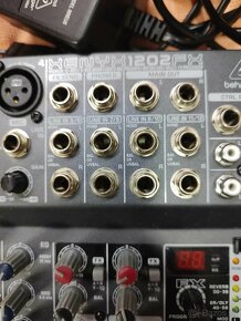 Behringer Xenix 1202 FX - 4