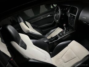 Audi S5 4.2 V8 manuál - 4