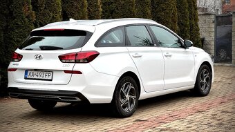 Hyundai i30 CW automat 1.5 T-GDi mHEV Style DCT - 4