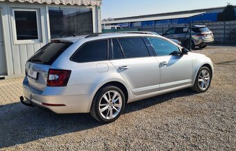 ŠKODA OCTAVIA COMBI 2.0 TDI SPORT EDITION DSG - 4