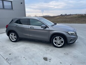 Mercedes-Benz GLA 220d 4MATIC A/T- Ser. história, SR vozidlo - 4