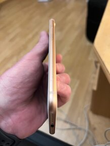 Predám IPhone 8 plus rosegold 64 GB - 4