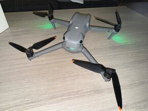 DJI AIR 3 - 4