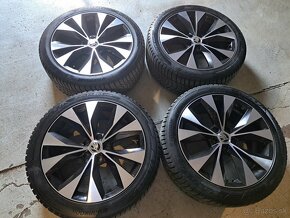 Predam Original elektrony Skoda 5x112 R18 a zimne pneu - 4