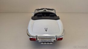 1:18 JAGUAR E-TYPE - 4