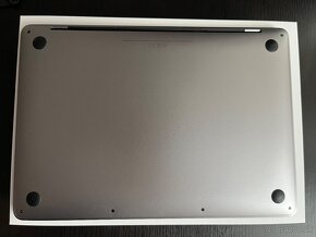 Macbook Pro 13" 2019 v top stave - 4