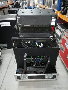 line-array reprobox dB Technologies DVA - 8kus vrátane cases - 4