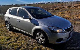 KIA Ceed 1.4i - 4