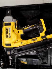 Dewalt aku klincovacka dcn890 - 4