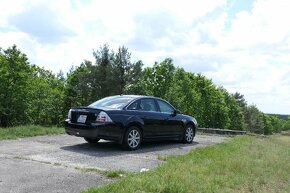 Ford Taurus, 196kw, 4X4 - 4