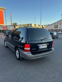 KIA carnival - 4