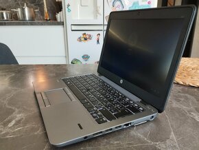 HP 12" Intel Core i5 16 GB RAM 180 GB SSD bat 4 hod WIN 11 - 4