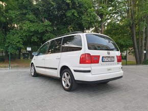 SEAT Alhambra Eco 2.0 TDI • 103 kW • rok 2010 • 7 miest - 4