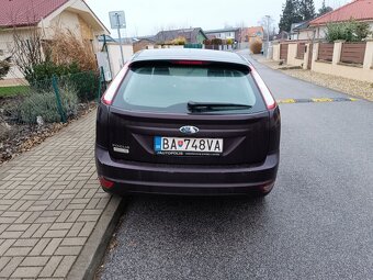 Ford Focus 1.6, 74kW, benzín - 4